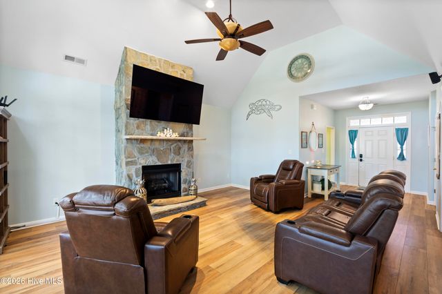 205 Port Side Drive, Sneads Ferry, NC 28460