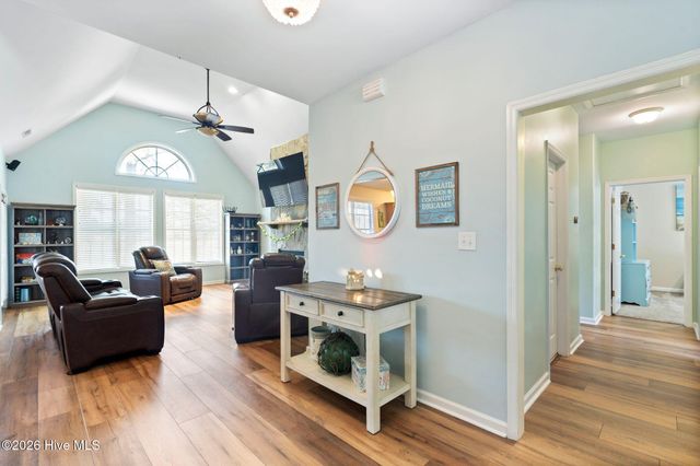 205 Port Side Drive, Sneads Ferry, NC 28460