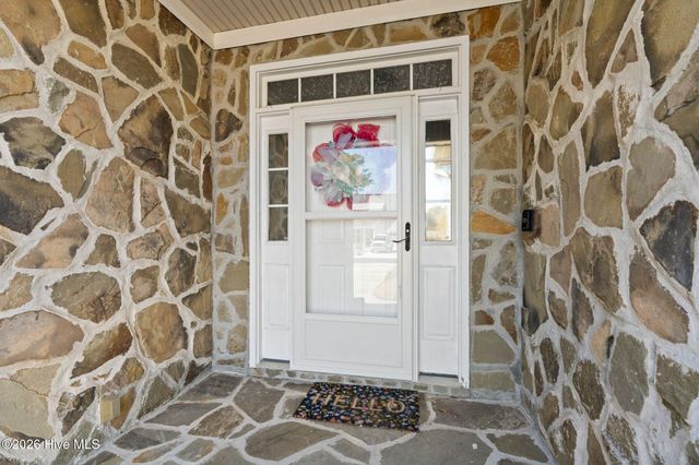 205 Port Side Drive, Sneads Ferry, NC 28460