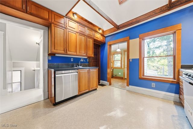 12406 Larchmere Boulevard, Cleveland, OH 44120