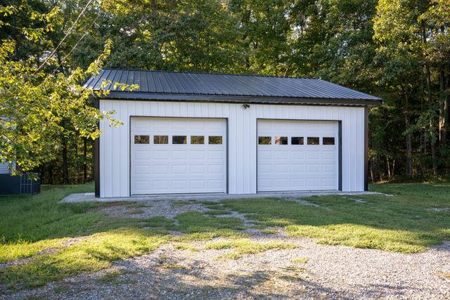 10498 Missionary Ridge Rd, Bon Aqua, TN 37025