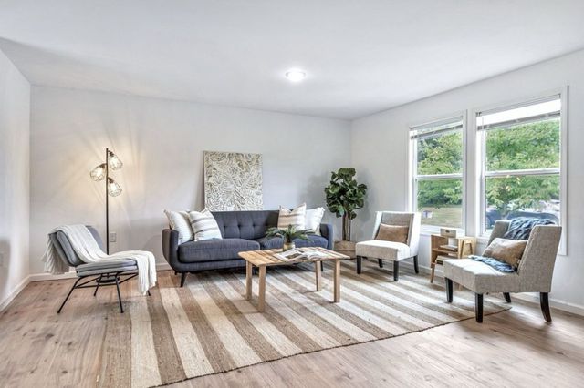 10498 Missionary Ridge Rd, Bon Aqua, TN 37025