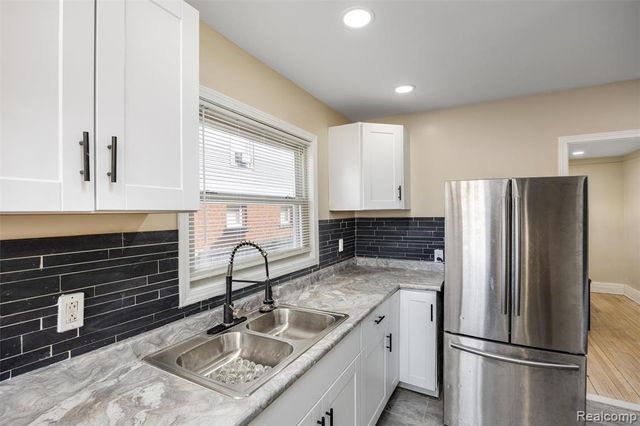 10320 Crocuslawn Street, Detroit, MI 48204