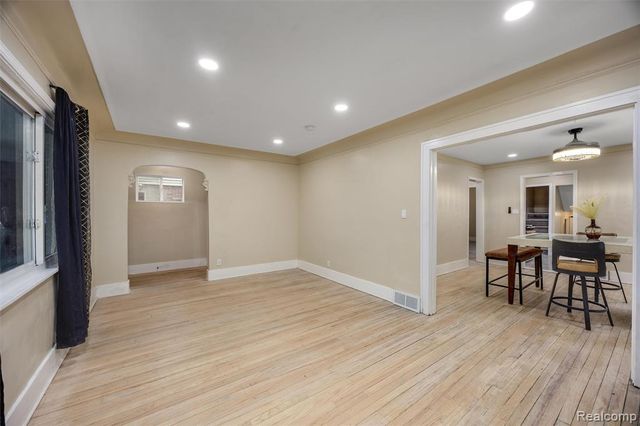 10320 Crocuslawn Street, Detroit, MI 48204