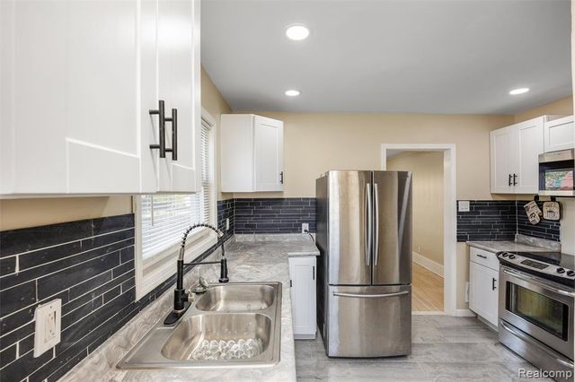 10320 Crocuslawn Street, Detroit, MI 48204