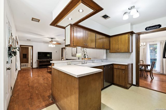 3603 PRINCE GEORGE DR, San Antonio, TX 78230