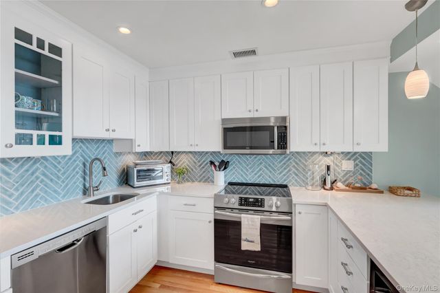 2820 Shipyard Lane 2C2, East Marion, NY 11939