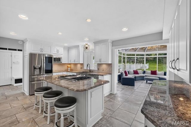 1609 Featherstone Drive, Town And Country, MO 63131