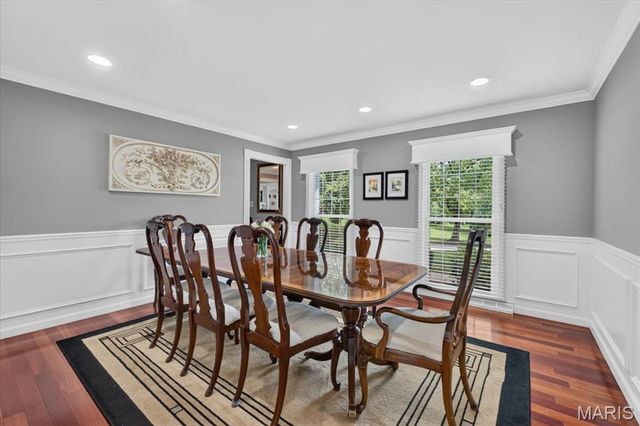1609 Featherstone Drive, Town And Country, MO 63131