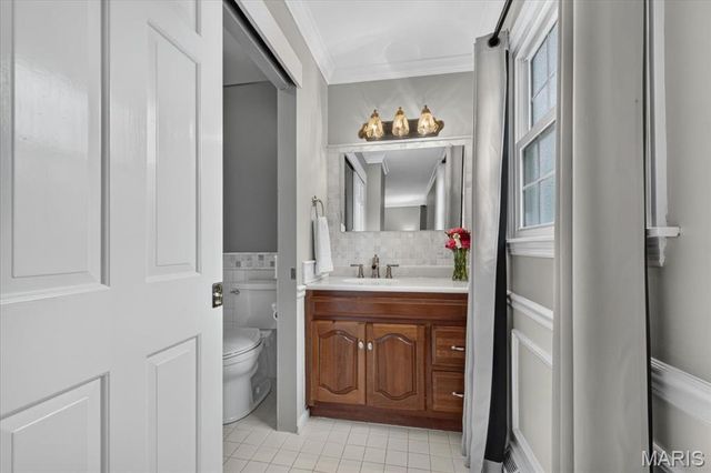 1609 Featherstone Drive, Town And Country, MO 63131