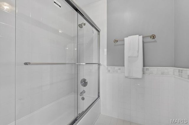 1609 Featherstone Drive, Town And Country, MO 63131