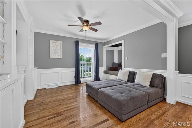 1609 Featherstone Drive, Town And Country, MO 63131