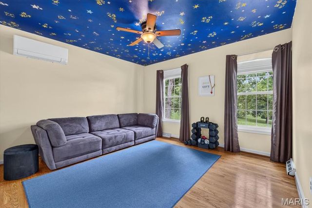 1609 Featherstone Drive, Town And Country, MO 63131