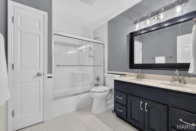 1609 Featherstone Drive, Town And Country, MO 63131