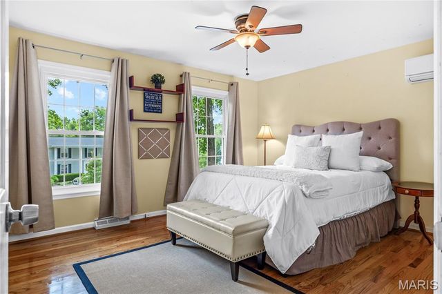 1609 Featherstone Drive, Town And Country, MO 63131