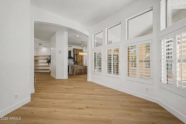 6034 E ANDERSON Drive, Scottsdale, AZ 85254