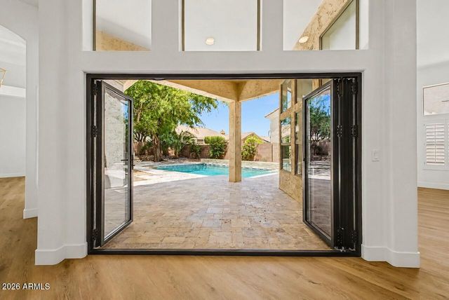6034 E ANDERSON Drive, Scottsdale, AZ 85254