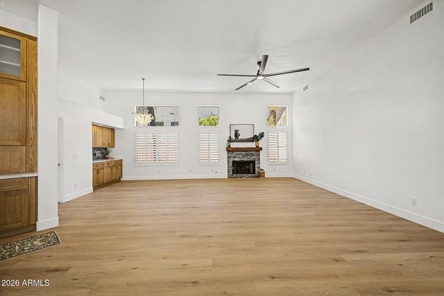 6034 E ANDERSON Drive, Scottsdale, AZ 85254