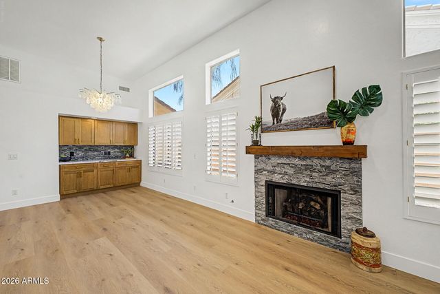6034 E ANDERSON Drive, Scottsdale, AZ 85254