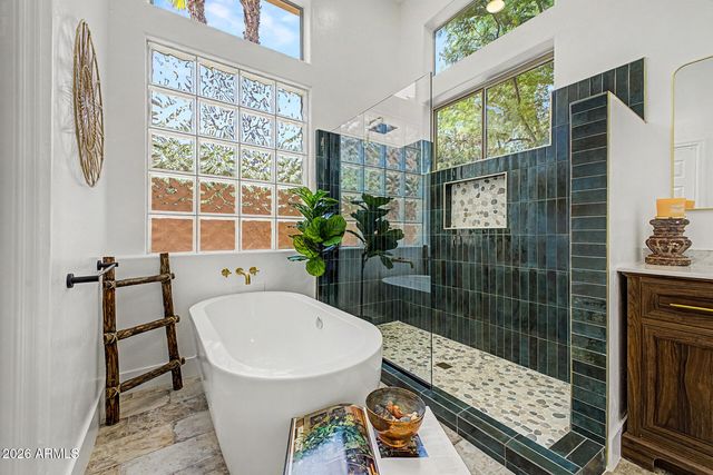 6034 E ANDERSON Drive, Scottsdale, AZ 85254