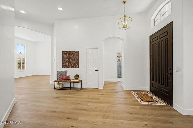 6034 E ANDERSON Drive, Scottsdale, AZ 85254