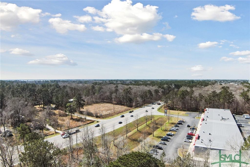 Image 4 of property listing at 1376 US HWY. 80 E Highway, Pooler, GA 31322