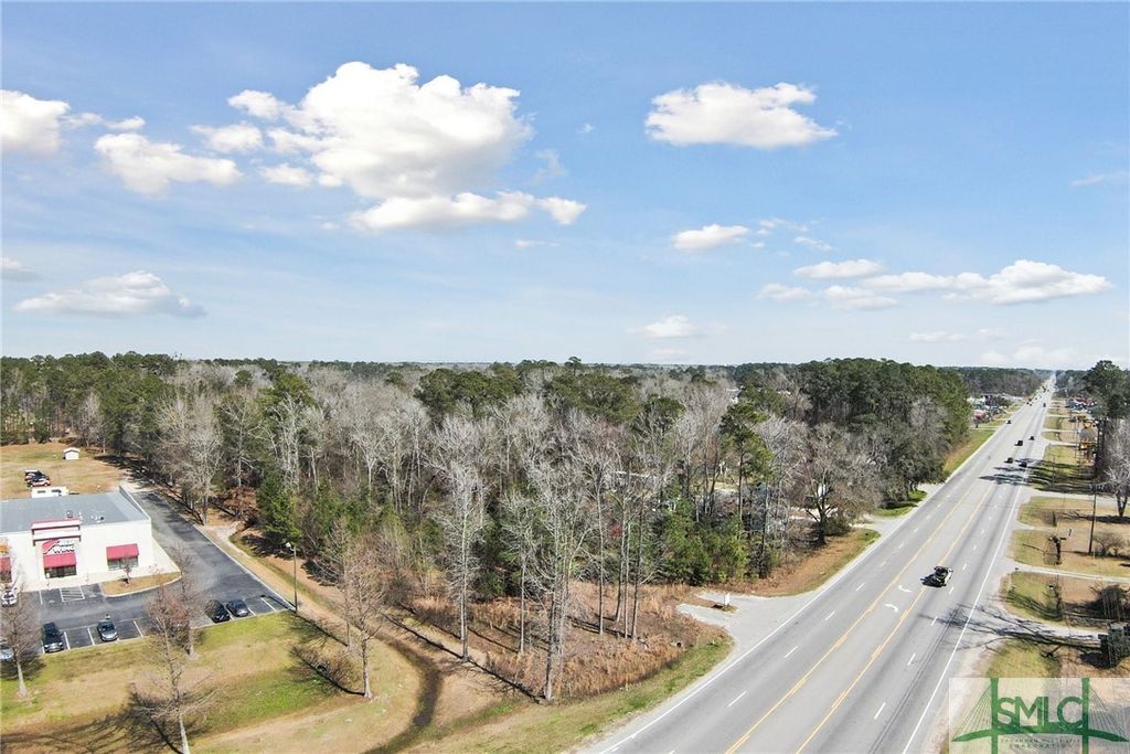 Image 7 of property listing at 1376 US HWY. 80 E Highway, Pooler, GA 31322