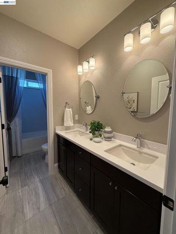 1022 Ginger Ct, Brentwood, CA 94513