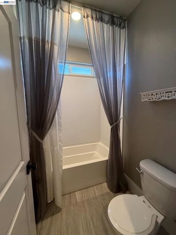 1022 Ginger Ct, Brentwood, CA 94513