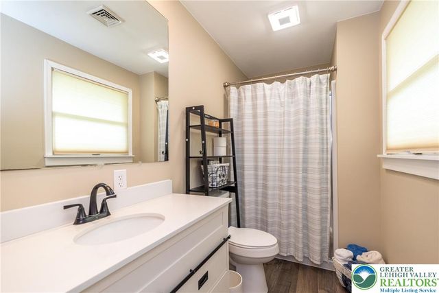 680 Hope Drive, Bushkill Twp, PA 18064