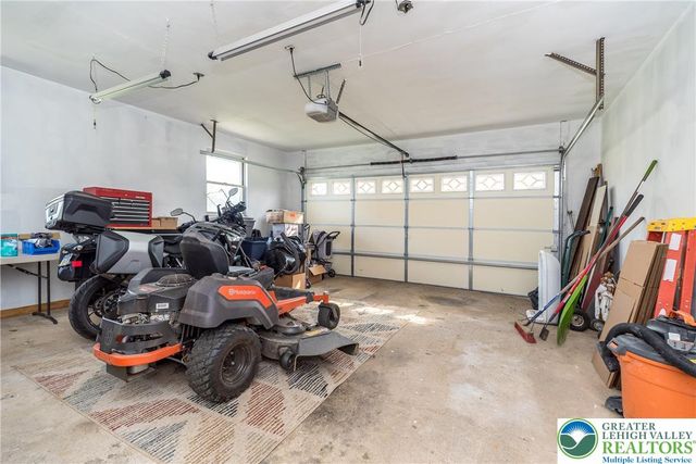 680 Hope Drive, Bushkill Twp, PA 18064