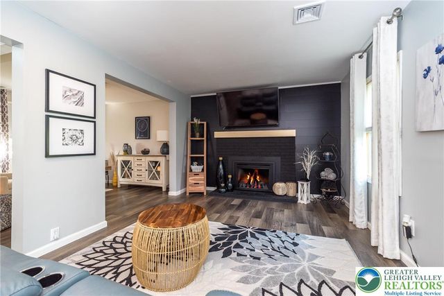 680 Hope Drive, Bushkill Twp, PA 18064