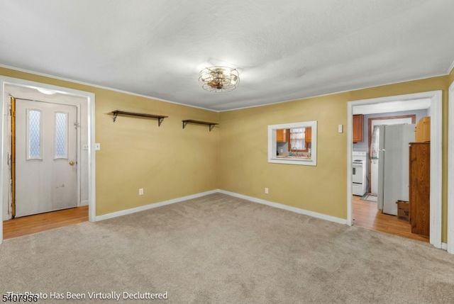 107 Oak Grove Rd, Raritan Twp., NJ 08822