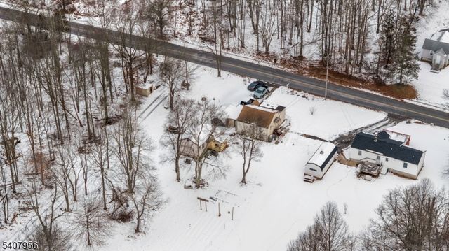 107 Oak Grove Rd, Raritan Twp., NJ 08822