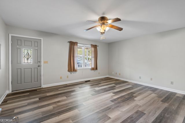 6041 COBB Street, Lula, GA 30554