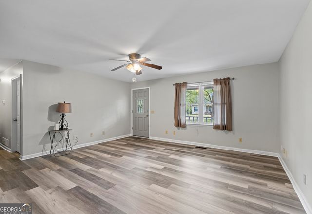 6041 COBB Street, Lula, GA 30554