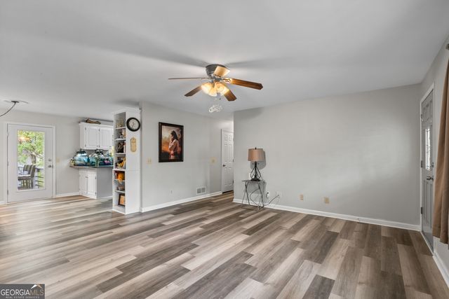 6041 COBB Street, Lula, GA 30554