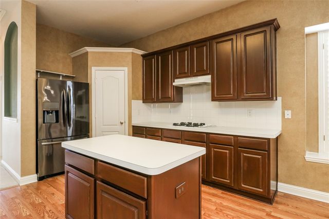 717 Summerfield Drive, Murphy, TX 75094