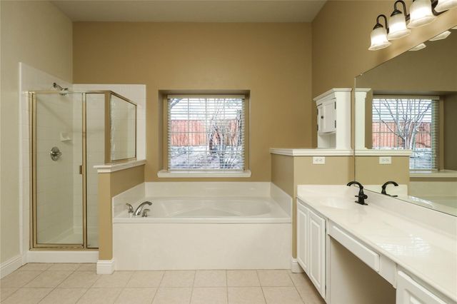 717 Summerfield Drive, Murphy, TX 75094