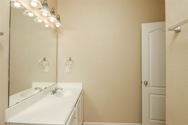 717 Summerfield Drive, Murphy, TX 75094