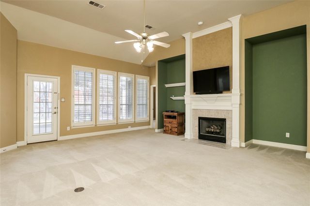 717 Summerfield Drive, Murphy, TX 75094