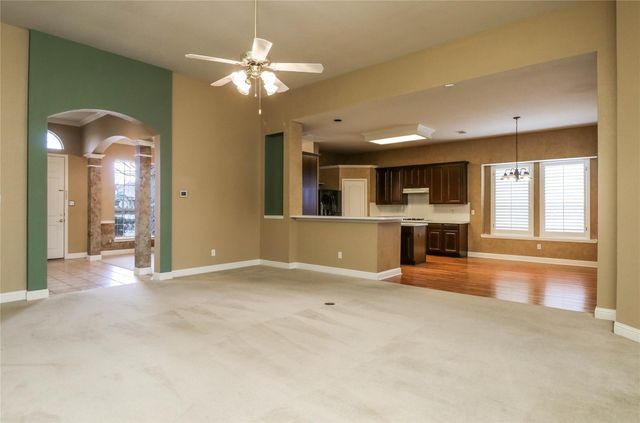 717 Summerfield Drive, Murphy, TX 75094