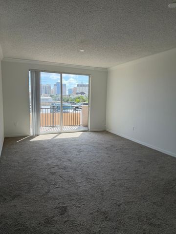 616 Clearwater Park Road 407, West Palm Beach, FL 33401