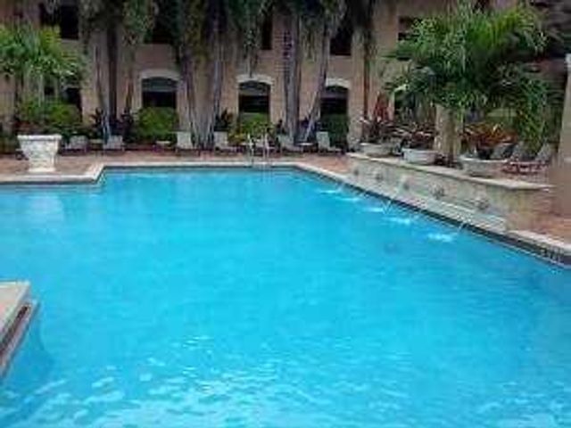 616 Clearwater Park Road 407, West Palm Beach, FL 33401