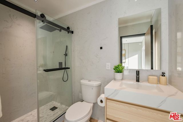 126 N Thurston Avenue, Los Angeles, CA 90049