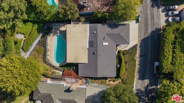 126 N Thurston Avenue, Los Angeles, CA 90049