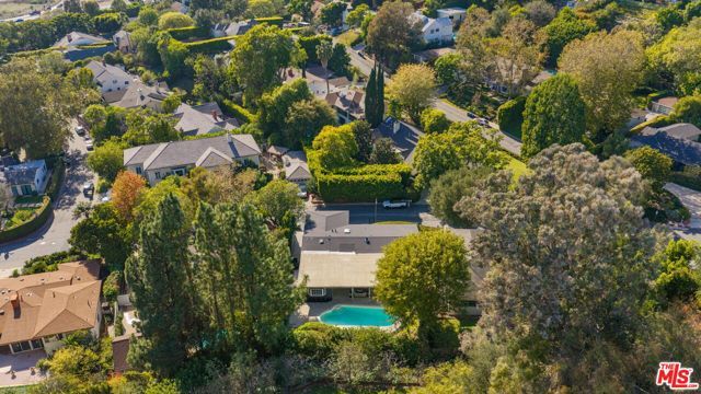 126 N Thurston Avenue, Los Angeles, CA 90049