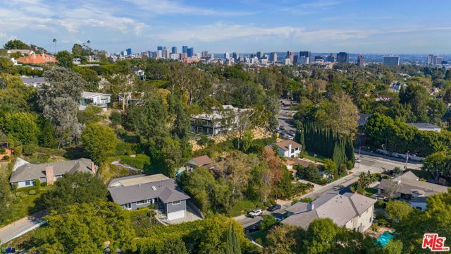 126 N Thurston Avenue, Los Angeles, CA 90049
