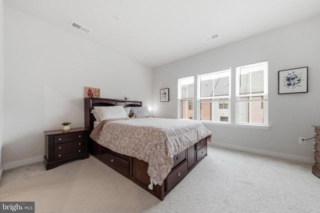 653 LAKEMONT DR, Glen Burnie, MD 21060