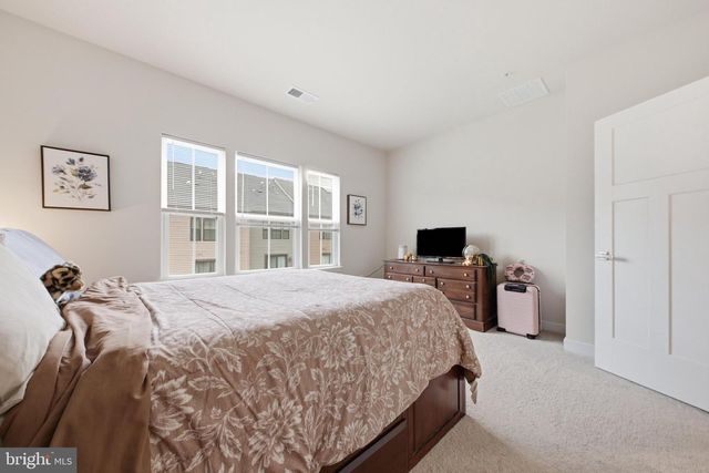 653 LAKEMONT DR, Glen Burnie, MD 21060
